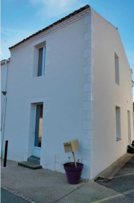La Talmondine Villa Talmont-Saint-Hilaire Exterior photo